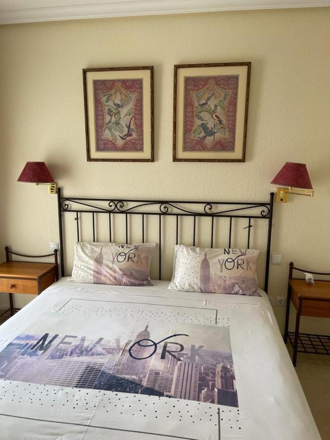 Dominion Apartments Естепона Екстериор снимка
