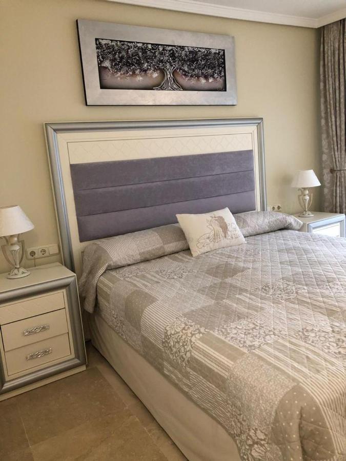 Dominion Apartments Естепона Екстериор снимка