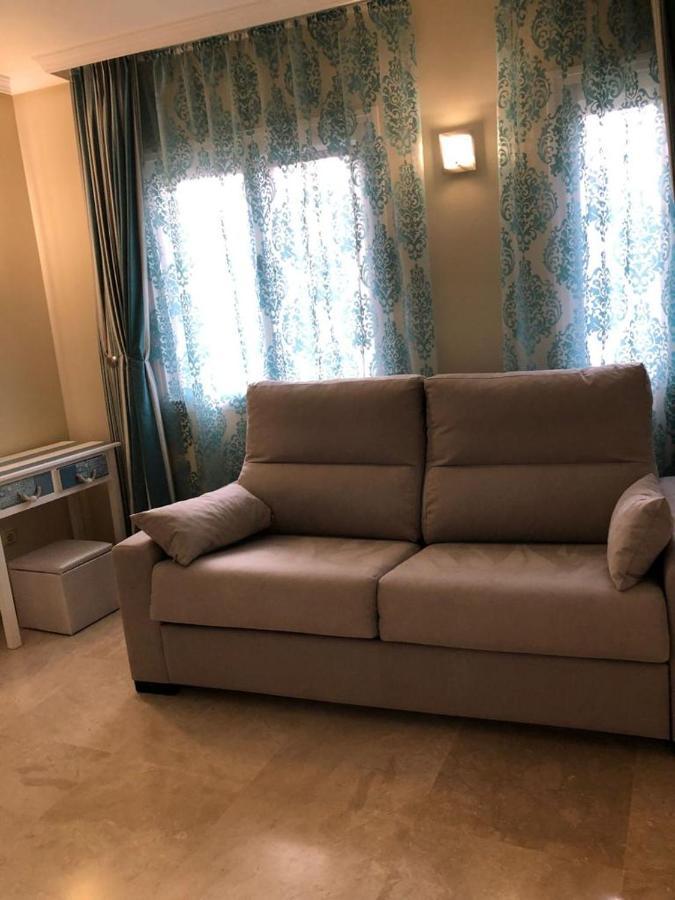 Dominion Apartments Естепона Екстериор снимка