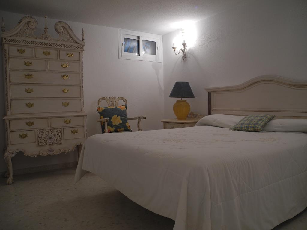 Dominion Apartments Естепона Екстериор снимка